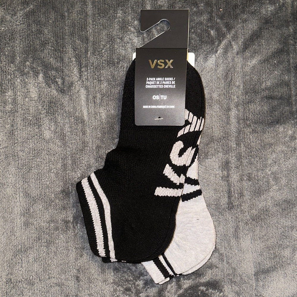 NWT VSX 2-Pack Black and Gray Ankle Socks